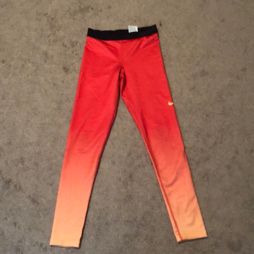 Nike pro hyper warm compression leggings